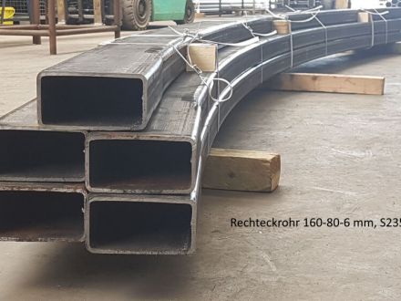 Rohrbiegerei CNC-Dornbiegen St Rechteckrohr 160-80-6 mm