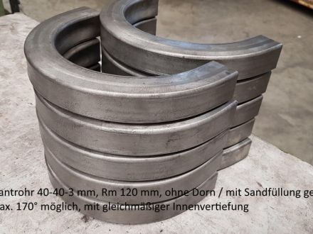 Rohrbiegerei CNC-Dornbiegen VA-Vierkantrohr 40-40-3 mm, Rm 120 mm