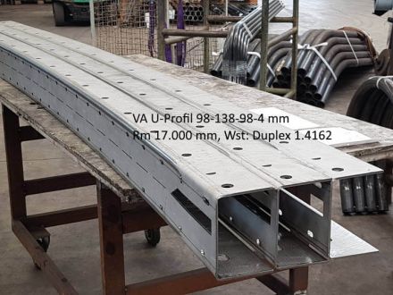 Rohrbiegerei CNC-Dornbiegen VA U-Profil 98-138-98-4 mm