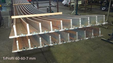 Rohrbiegerei CNC-Dornbiegen T-Profil 60-60-7 mm