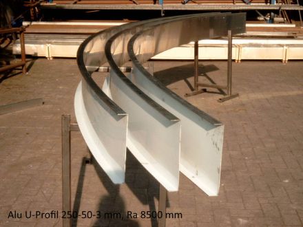 Rohrbiegerei CNC-Dornbiegen Alu-U-Profil 250-50-3 mm