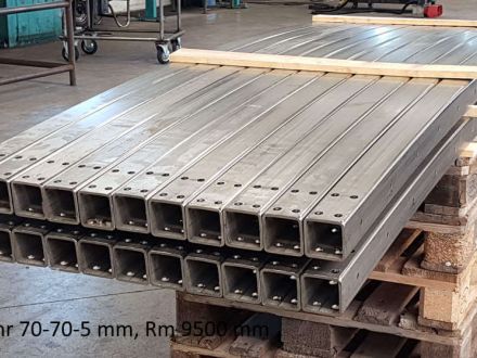 Rohrbiegerei CNC-Dornbiegen VA-Vierkantrohr 70-70-5 mm